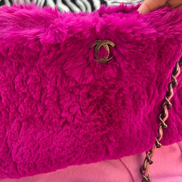 Chanel Fur Bag - Picture 3 of 5